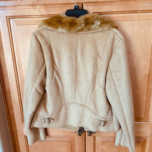 Chico’s Faux Suede Shearling Jacket Camel Penny Lane Style – Plush Lined, Chic - Picture 6 of 12
